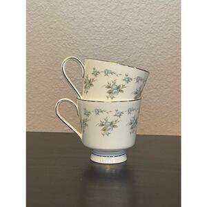 Set of 2 Mikasa Brearley Cups Only Blue Flowers